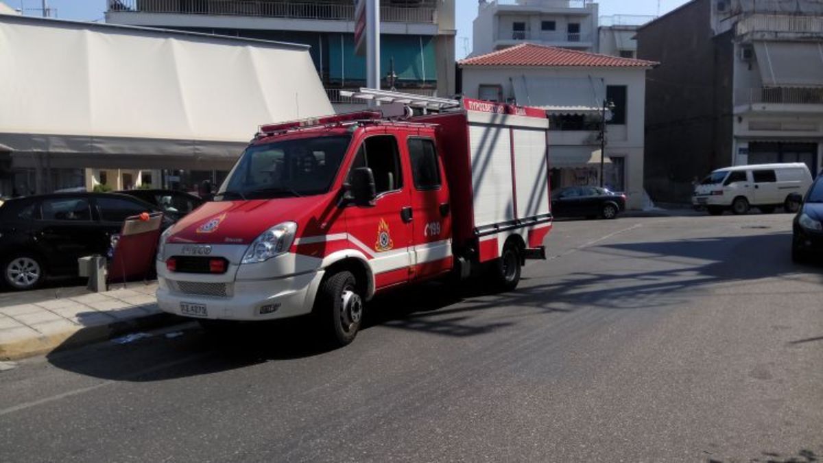 Αγρίνιο: Μεγάλη φωτιά σε βενζινάδικο – Δύο γυναίκες στο νοσοκομείο