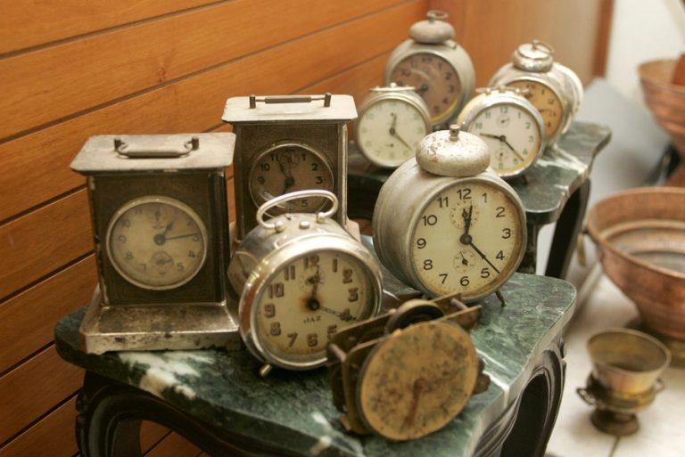 Για πάντα… καλοκαίρι; Σήμερα «κληρώνει» για τη χειμερινή ώρα – Η πρόταση της Κομισιόν