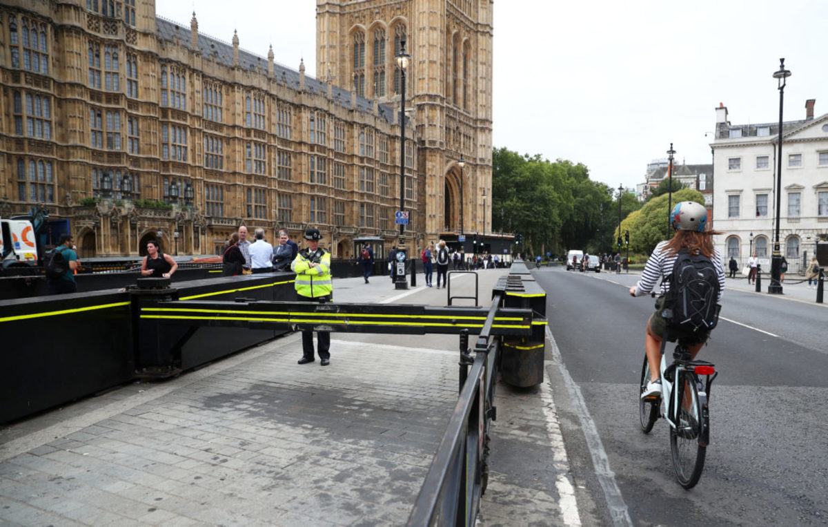 Βρετανία: Για απόπειρα δολοφονίας κατηγορείται ο 29χρονος που παρέσυρε πεζούς και ποδηλάτες