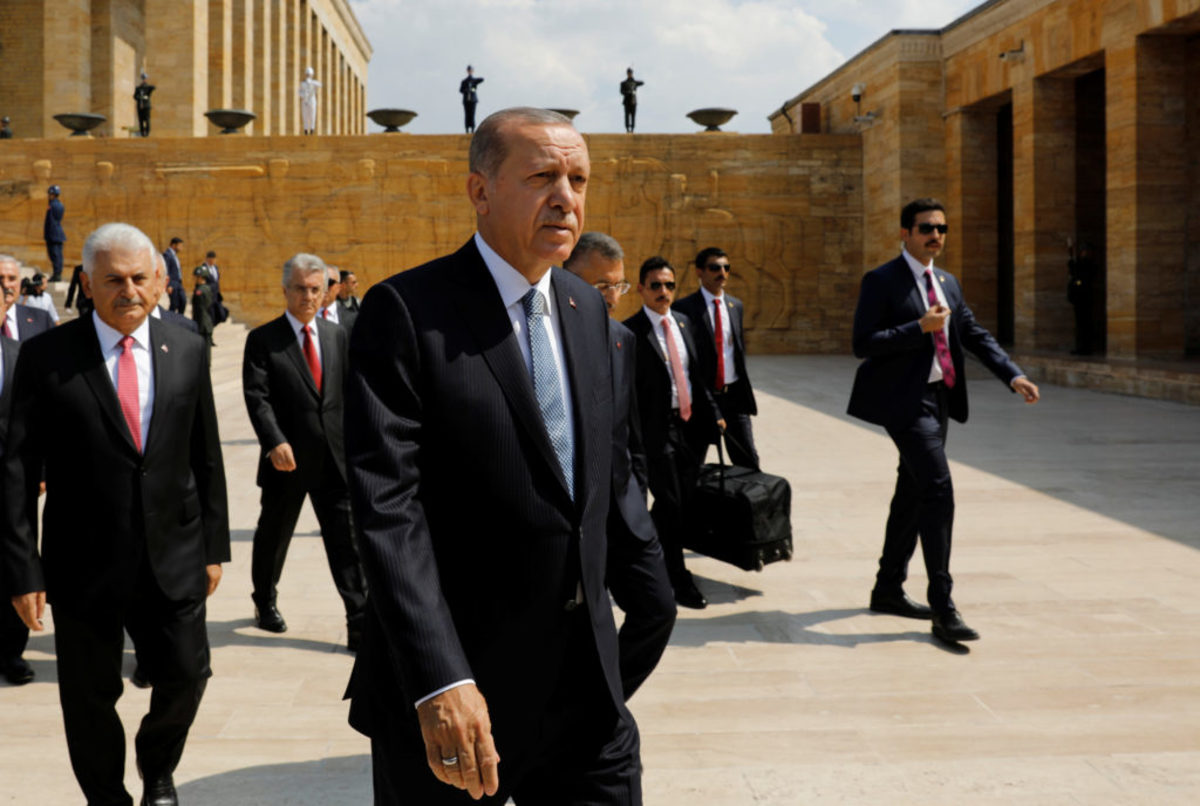 Τουρκία: Ακολουθούν κι άλλα “κανόνια” μετά την Turk Telekom