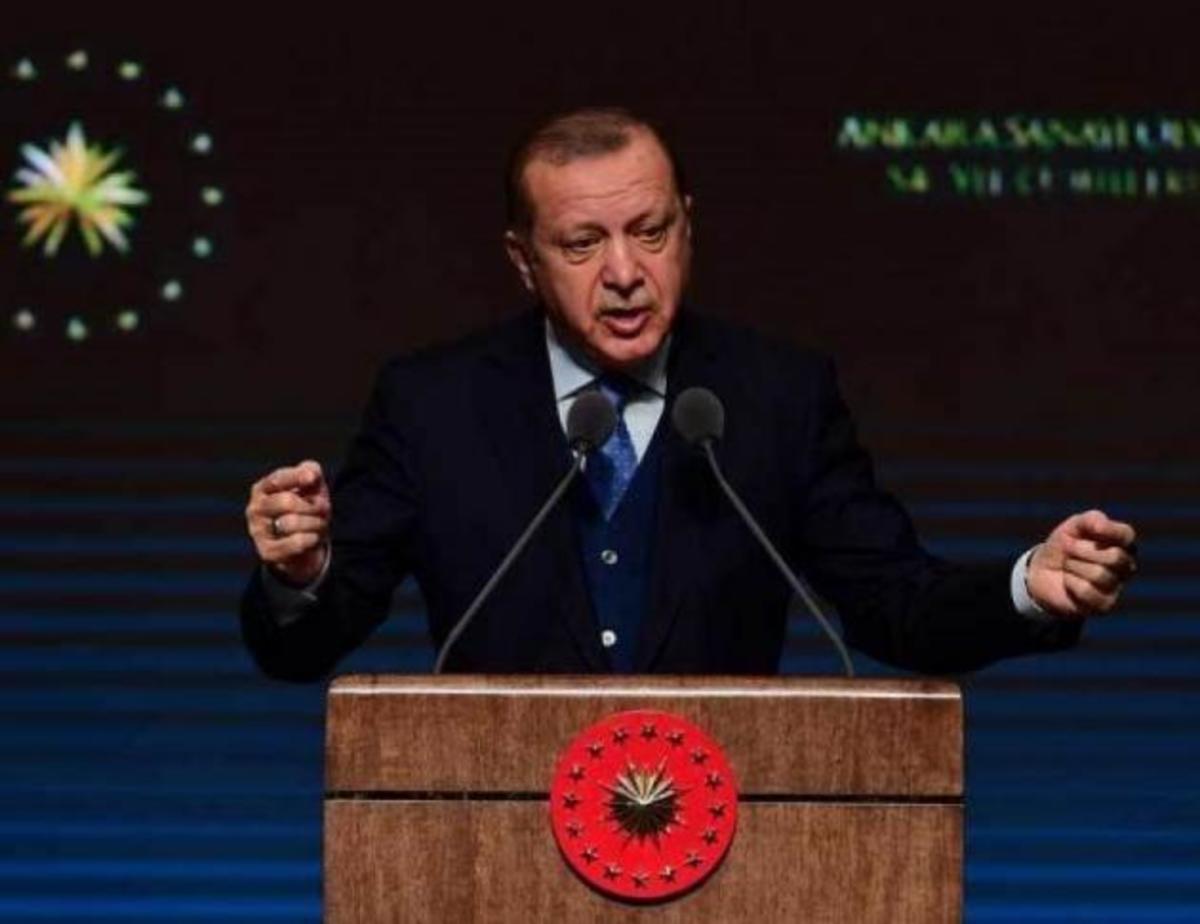 Δεν “νιώθει” ο Ερντογάν παρά τα απανωτά… χαστούκια στην οικονομία – “Δεν θα παραδοθούμε” το μήνυμα προς τις ΗΠΑ
