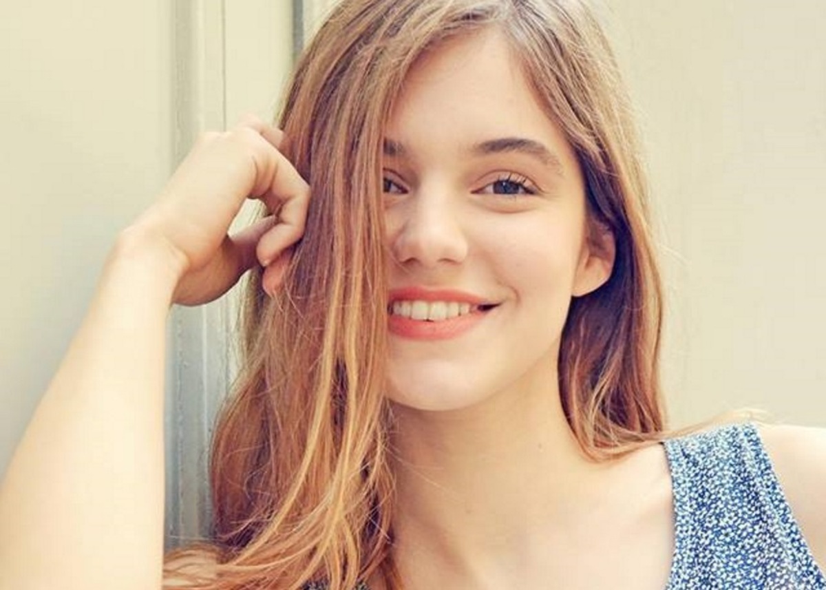 Νατάσα Εξηνταβελώνη: Είναι η νέα πρωταγωνίστρια των social media με τα ξεκαρδιστικά βίντεό της!