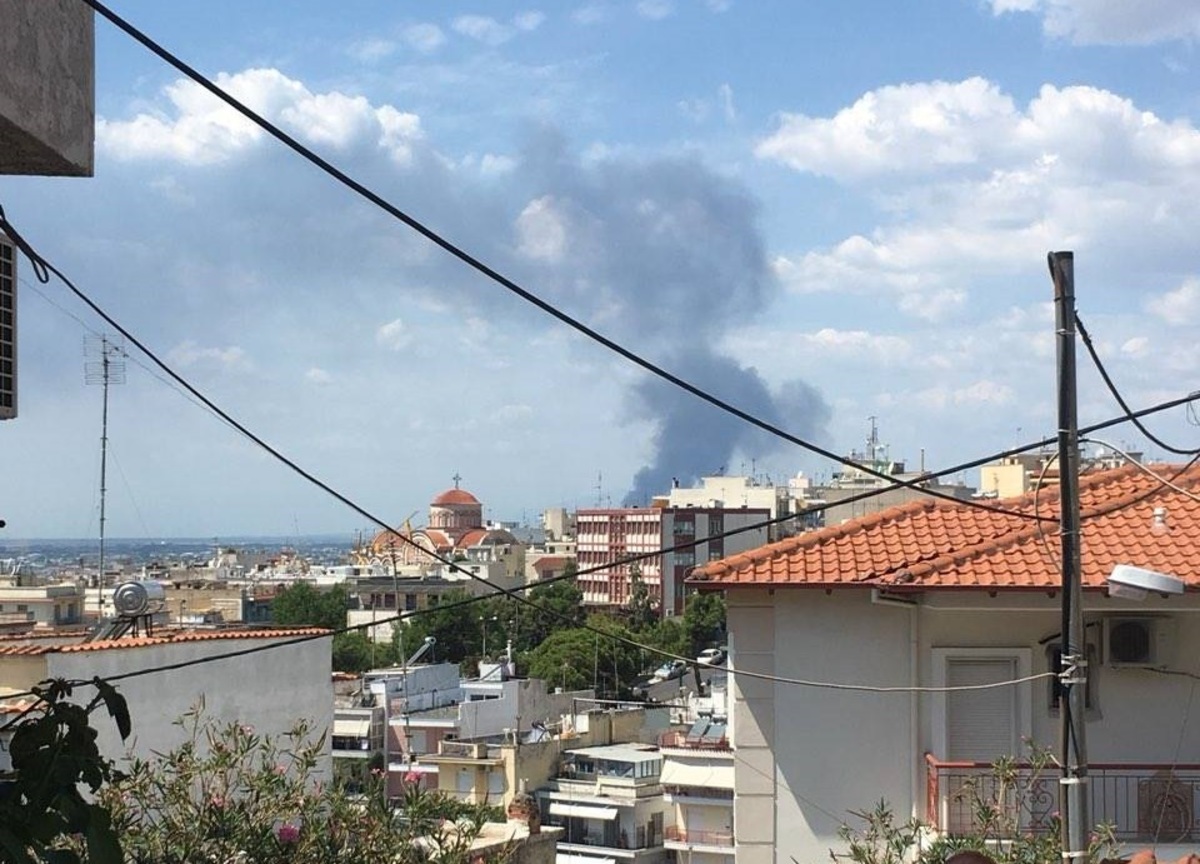 Θεσσαλονίκη: Μεγάλη φωτιά σε εταιρεία ανακύκλωσης – Video