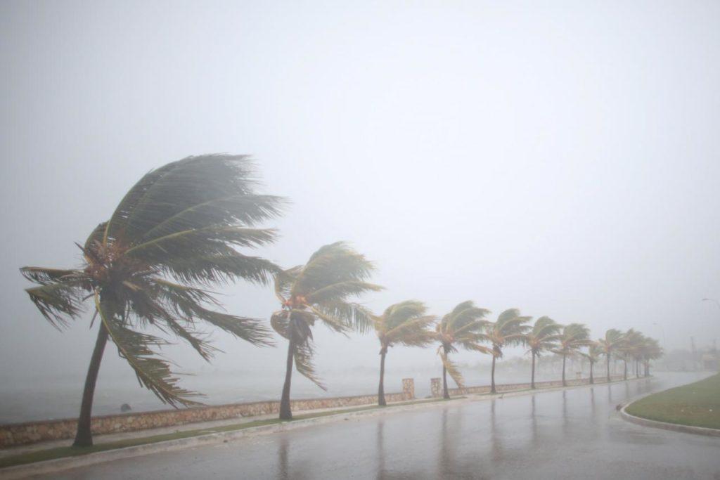 “Συναγερμός” στην Χαβάη για τον πανίσχυρο τυφώνα Lane