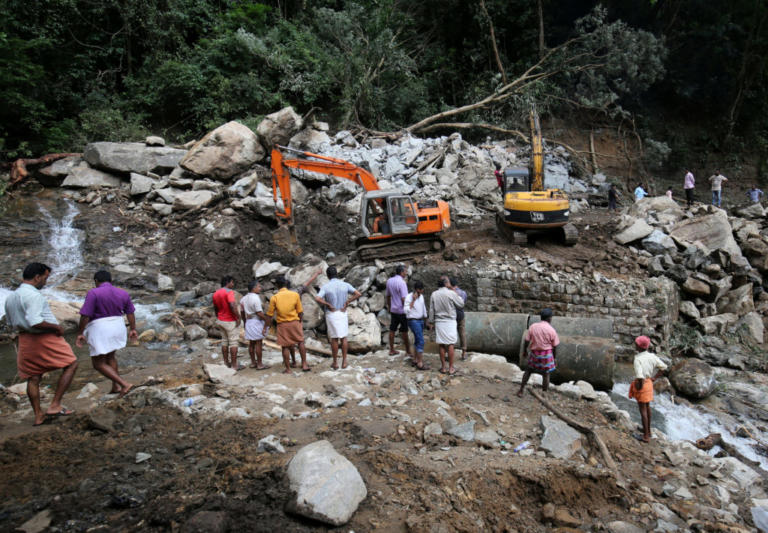 Τραγωδία χωρίς τέλος στην Ινδία: Ξεπέρασαν τους 1.000 οι νεκροί από τις πλημμύρες