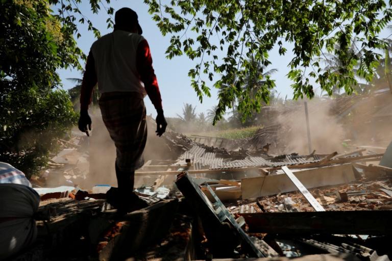 Ινδονησία: Ξαναχτύπησε ο Εγκέλαδος! Ισχυρός σεισμός 5,9 Ρίχτερ – Έπεσαν κτίρια