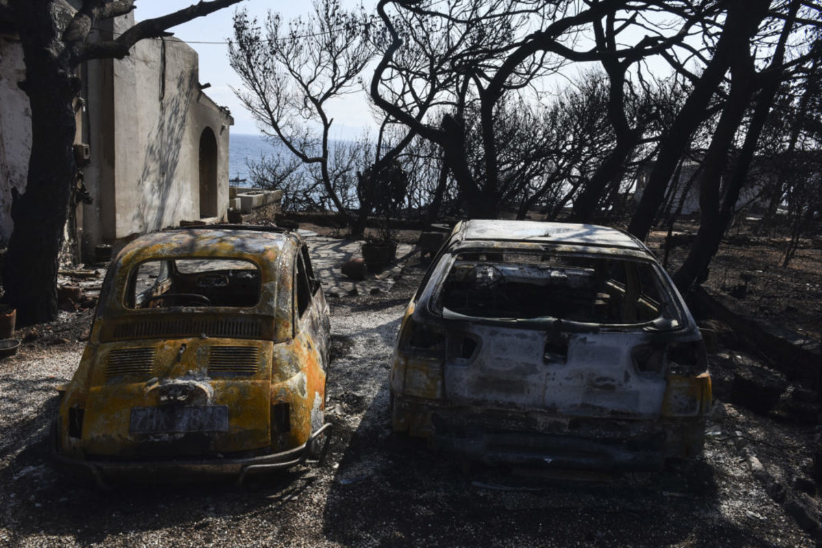 Μέτρα κατά της… γραφειοκρατίας! Τι πρέπει να κάνουν οι ιδιοκτήτες οχημάτων στις πυρόπληκτες περιοχές της ανατολικής Αττικής