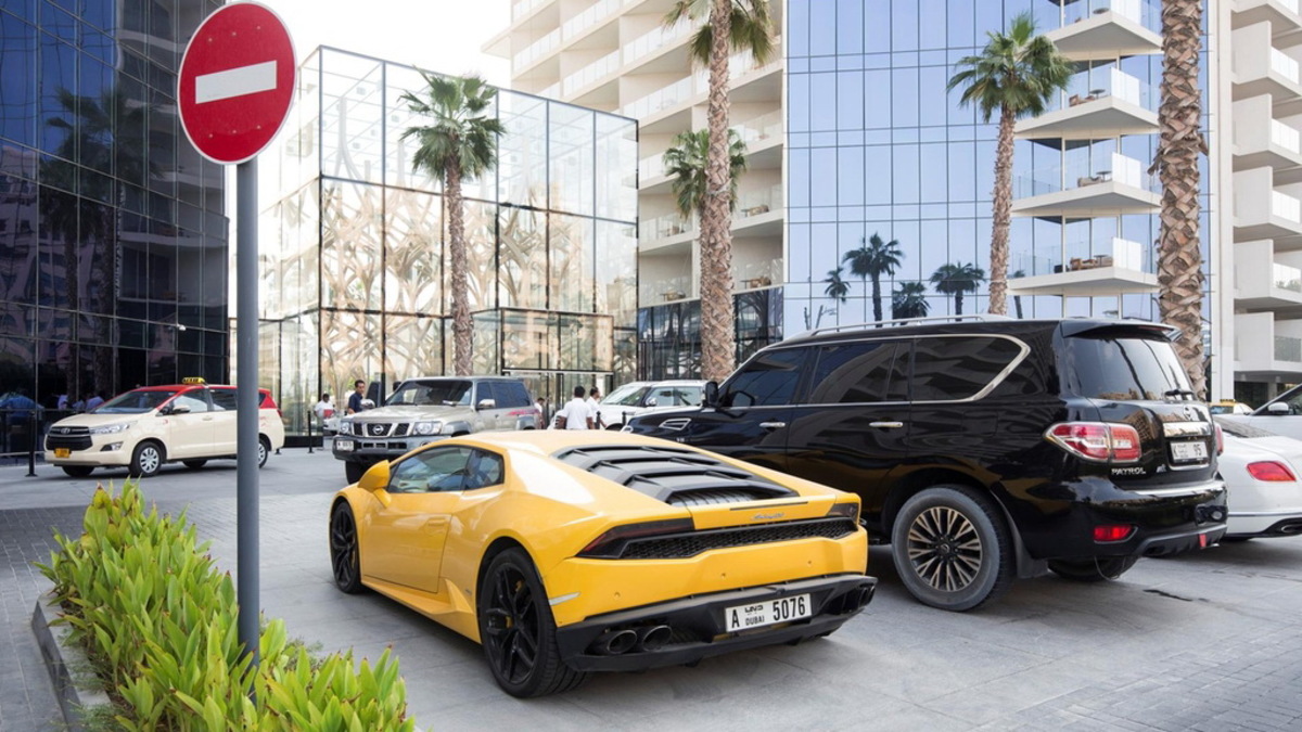 Έσπασε κάθε ρεκόρ σε κλήσεις με «νοικιάρικη» Lamborghini!