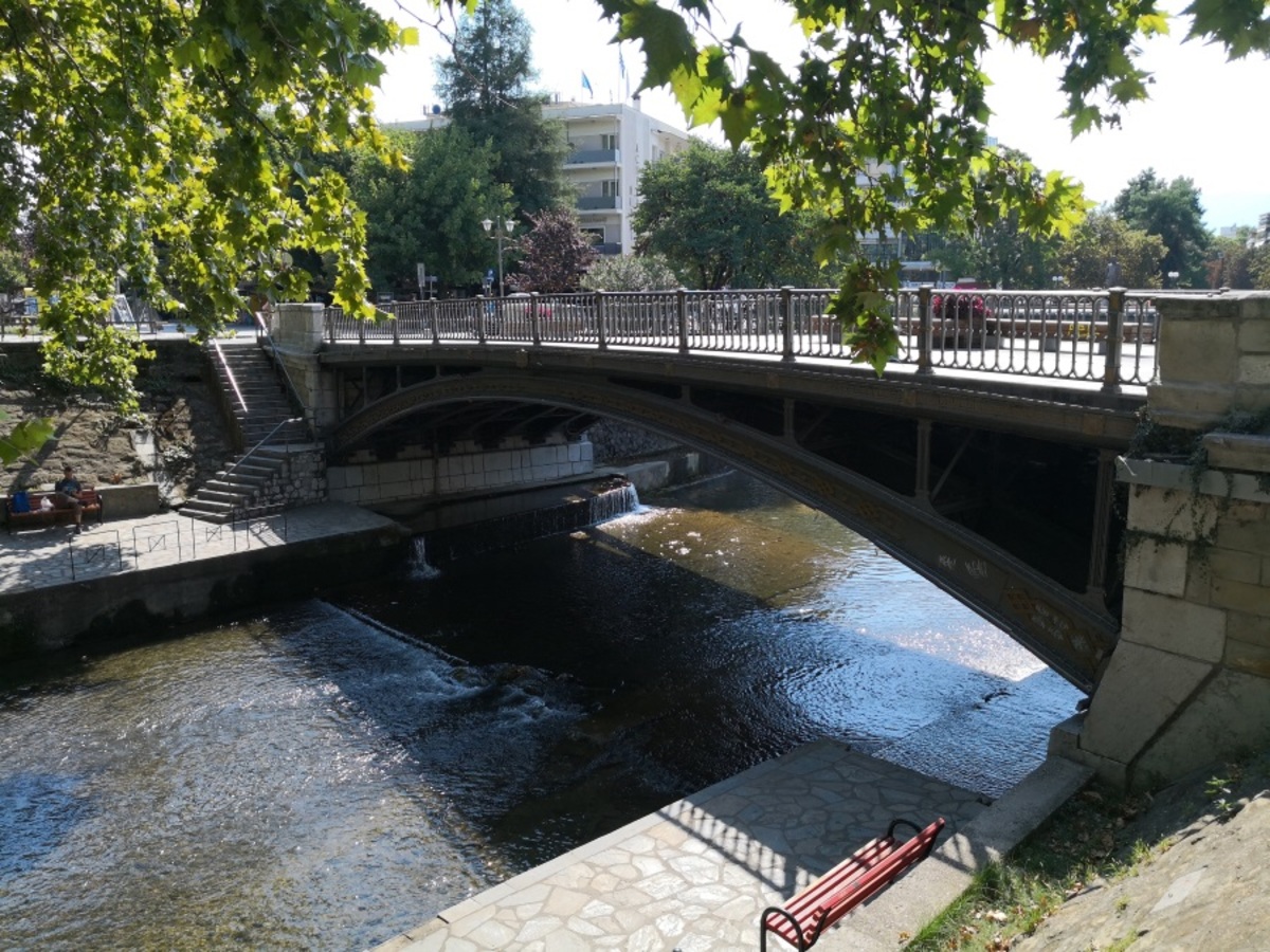 Τρίκαλα: Η άγνωστη ιστορία της πόλης με το νεοκλασικό “προφίλ”