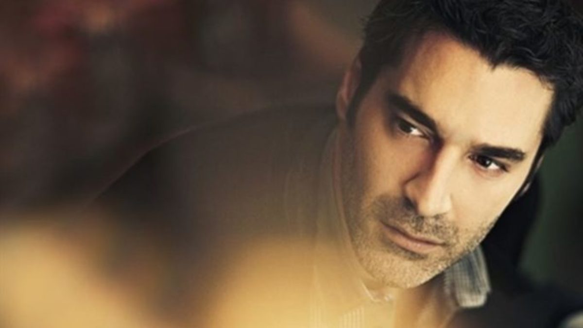 Δεν φαντάζεστε ποιον μπέρδεψαν στο δρόμο με τον Χριστόφορο Παπακαλιάτη!