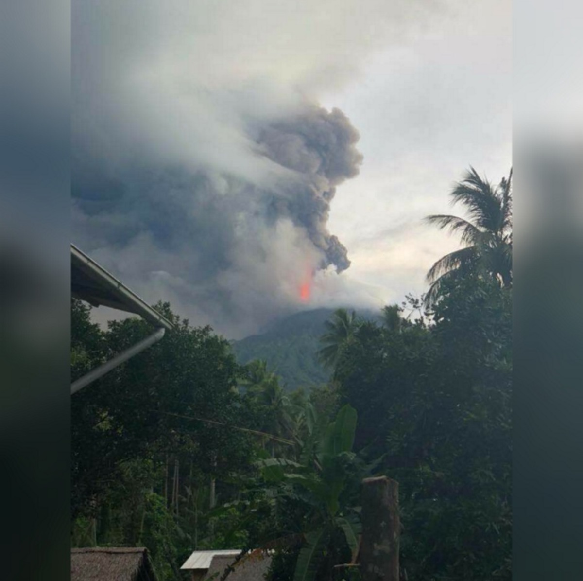 Έκρηξη ηφαιστείου στην Παπούα Νέα Γουινέα! Κάτοικοι εγκαταλείπουν τα σπίτια τους! [pics]