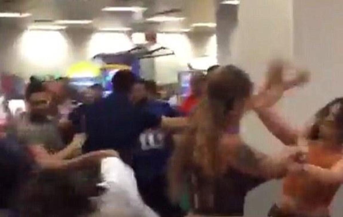 Χαμός σε παιδικό πάρτι! Την ξυλοφόρτωσε κι έστειλε τον πατέρα της στην Εντατική