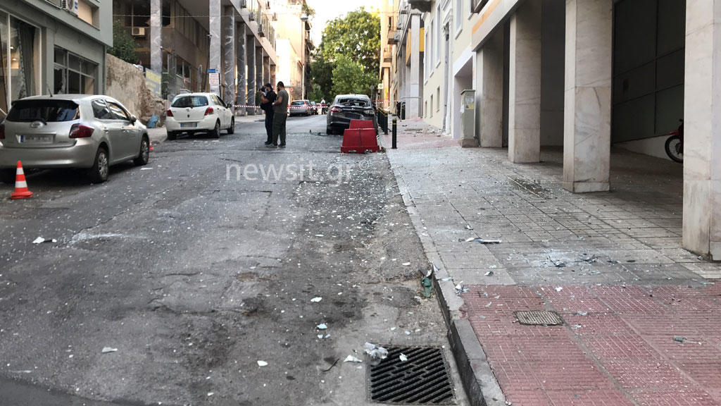 Εικόνες από την έκρηξη στον Πειραιά