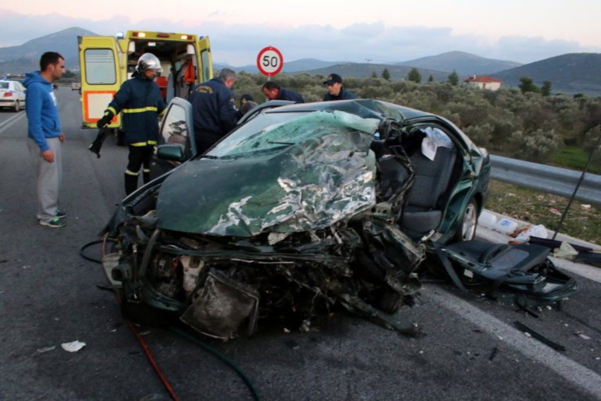 Χαλκιδική: Θανατηφόρο τροχαίο τα ξημερώματα! Νεκρή μία 27χρονη