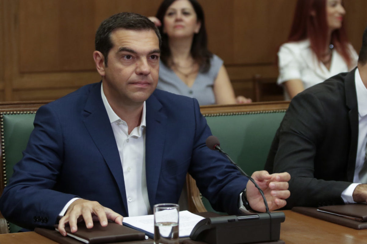 DPA: Ο Τσίπρας υπόσχεται αύξηση μισθών και μείωση της φορολογίας
