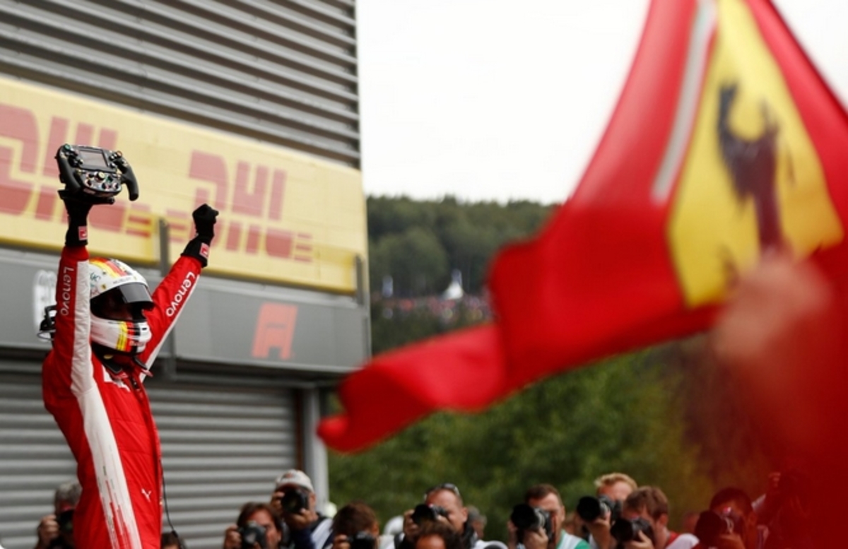 F1: Ο Φέτελ θριαμβευτής στο Βέλγιο! Μείωσε τη διαφορά στη “μάχη” για τον τίτλο – videos
