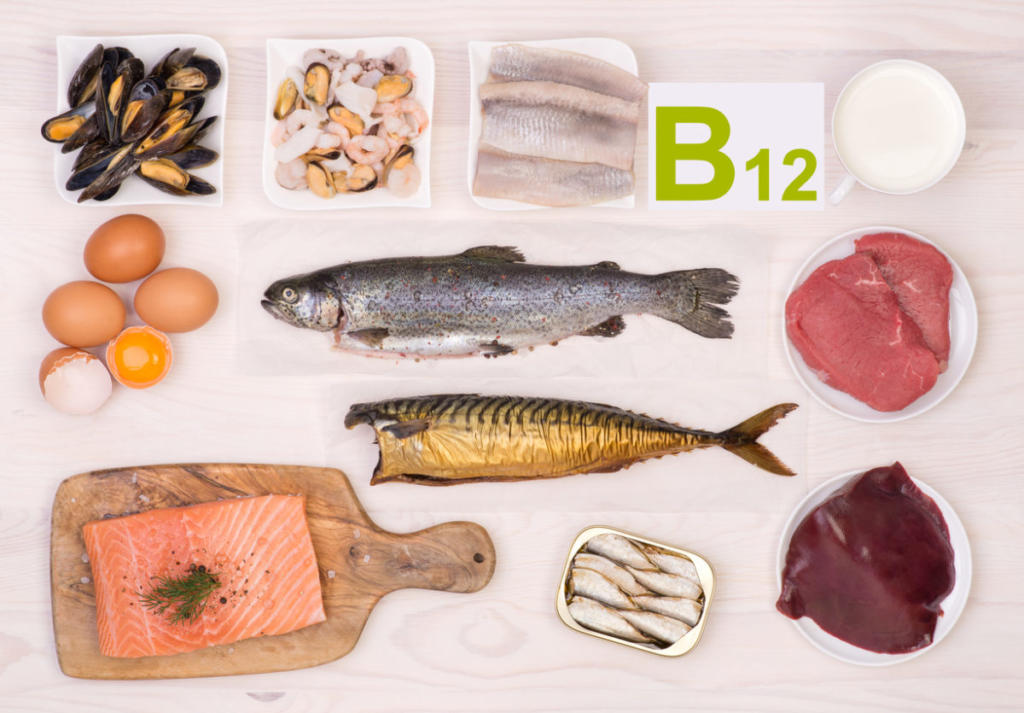 Τα συμπτώματα από πιθανή ανεπάρκεια βιταμίνης Β12 – Σε ποιες τροφές θα την βρείτε