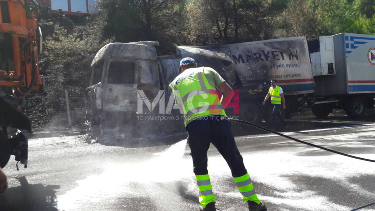 “Λαμπάδιασε” νταλίκα στη Μαλακάσα – Προβλήματα στην κυκλοφορία