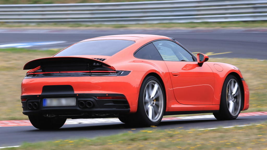 Ό,τι ξέρουμε για τη νέα Porsche 911 που θα παρουσιαστεί του χρόνου