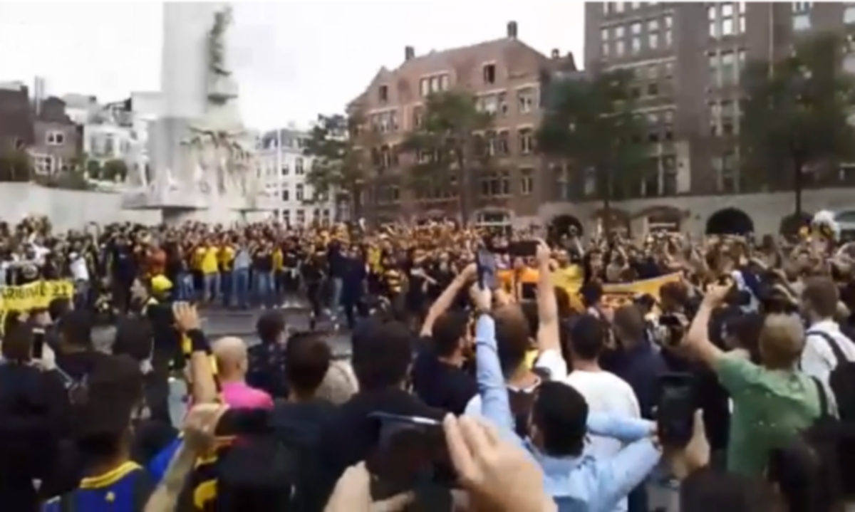 Άγιαξ – ΑΕΚ: Κιτρινόμαυρη… τρέλα στο Άμστερνταμ! video