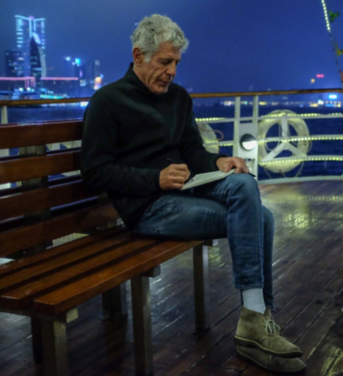 Στη δημοσιότητα το τρέιλερ του πρώτου επεισοδίου της σειράς για τον Anthony Bourdain – video