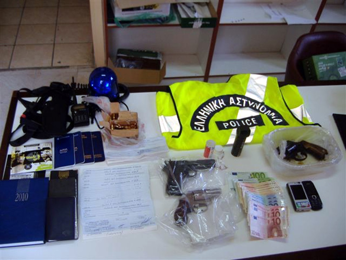 Στα ίχνη του πλαστικού χειρουργού που έκανε αγνώριστο τον “φαντομά” Βασίλη Παλαιοκώστα!