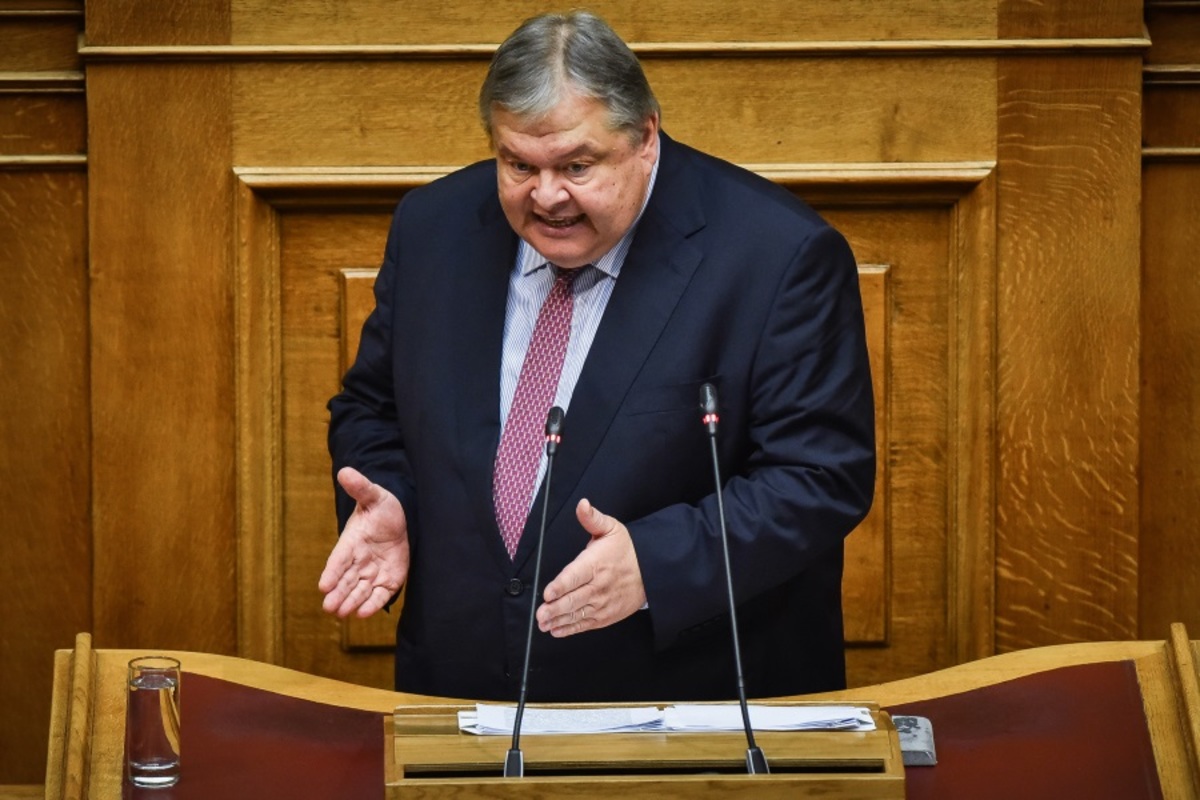 Βενιζέλος: «Ο Τσίπρας έχει μετατραπεί στο απόλυτο «delivery boy» των εταίρων»