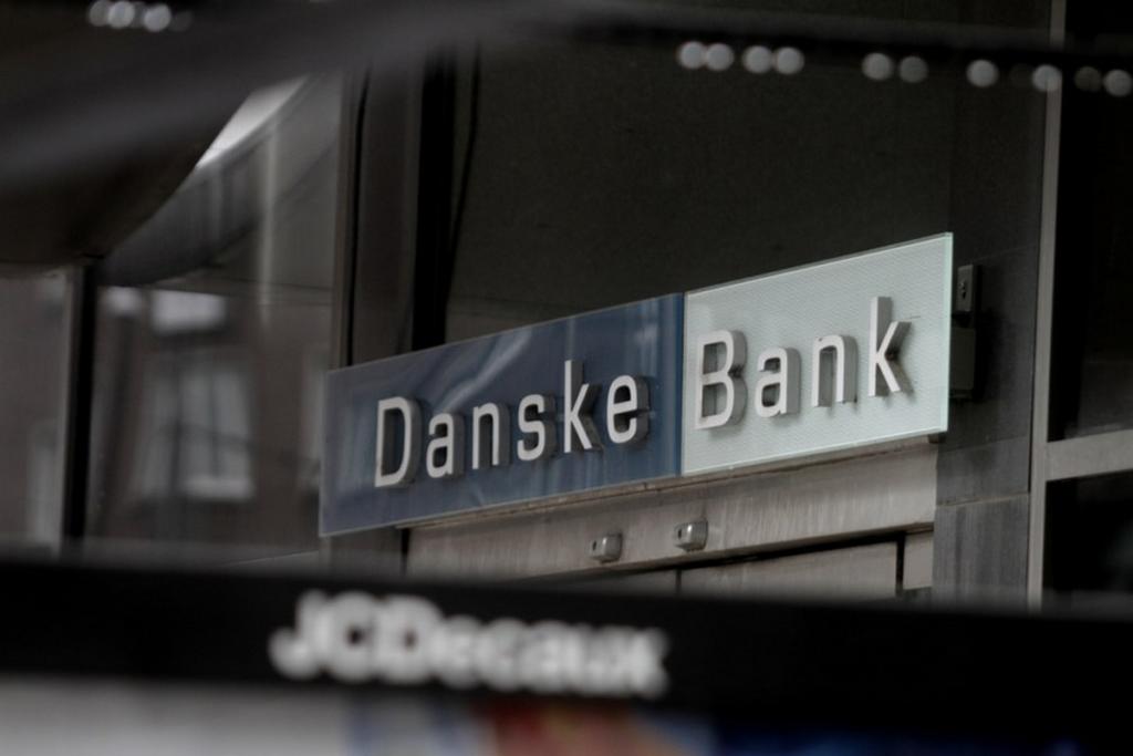 Danske Bank: Το σκάνδαλο μεγατόνων εξαπλώνεται στη Βρετανία – Ξέπλεναν δισεκατομμύρια