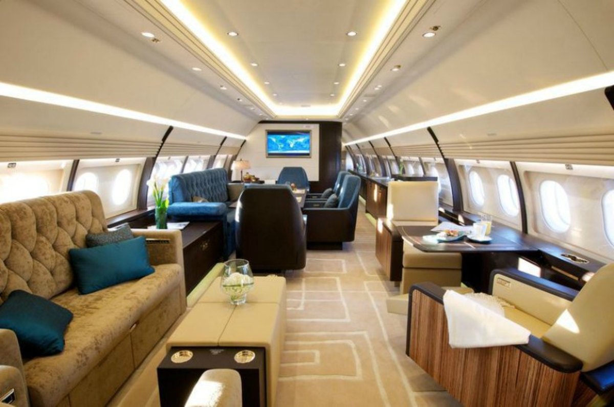 Χανιά: Αυτό είναι το εκπληκτικό αεροσκάφος του πλουσιότερου Ρώσου – Το “δωμάτιο πανικού” που έφτιαξε [pics]
