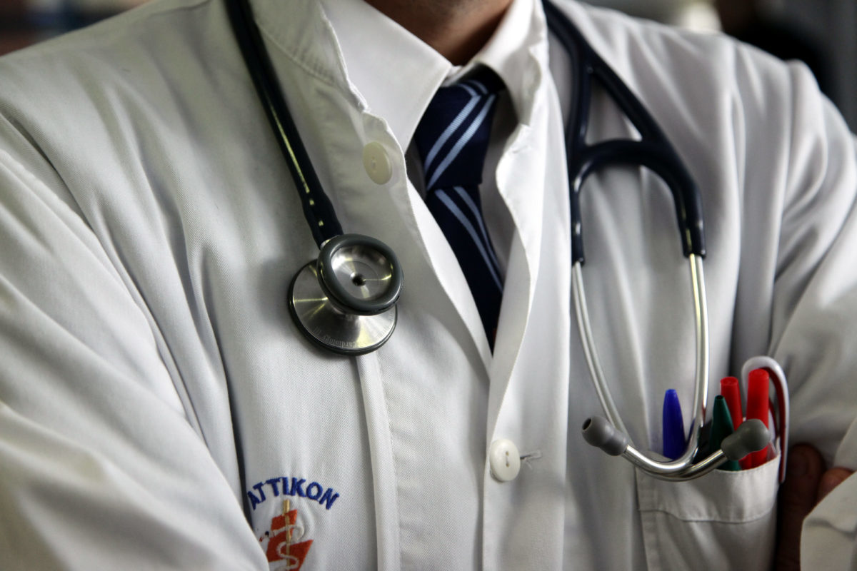 Υπουργείο Υγείας: Και οι γιατροί του ΕΣΥ στη ρύθμιση για τα αναδρομικά