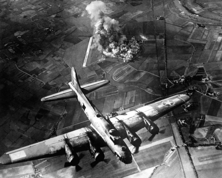 Οι βόμβες του Β’ Παγκοσμίου Πολέμου σημάδεψαν μέχρι και τα σύνορα με το διάστημα