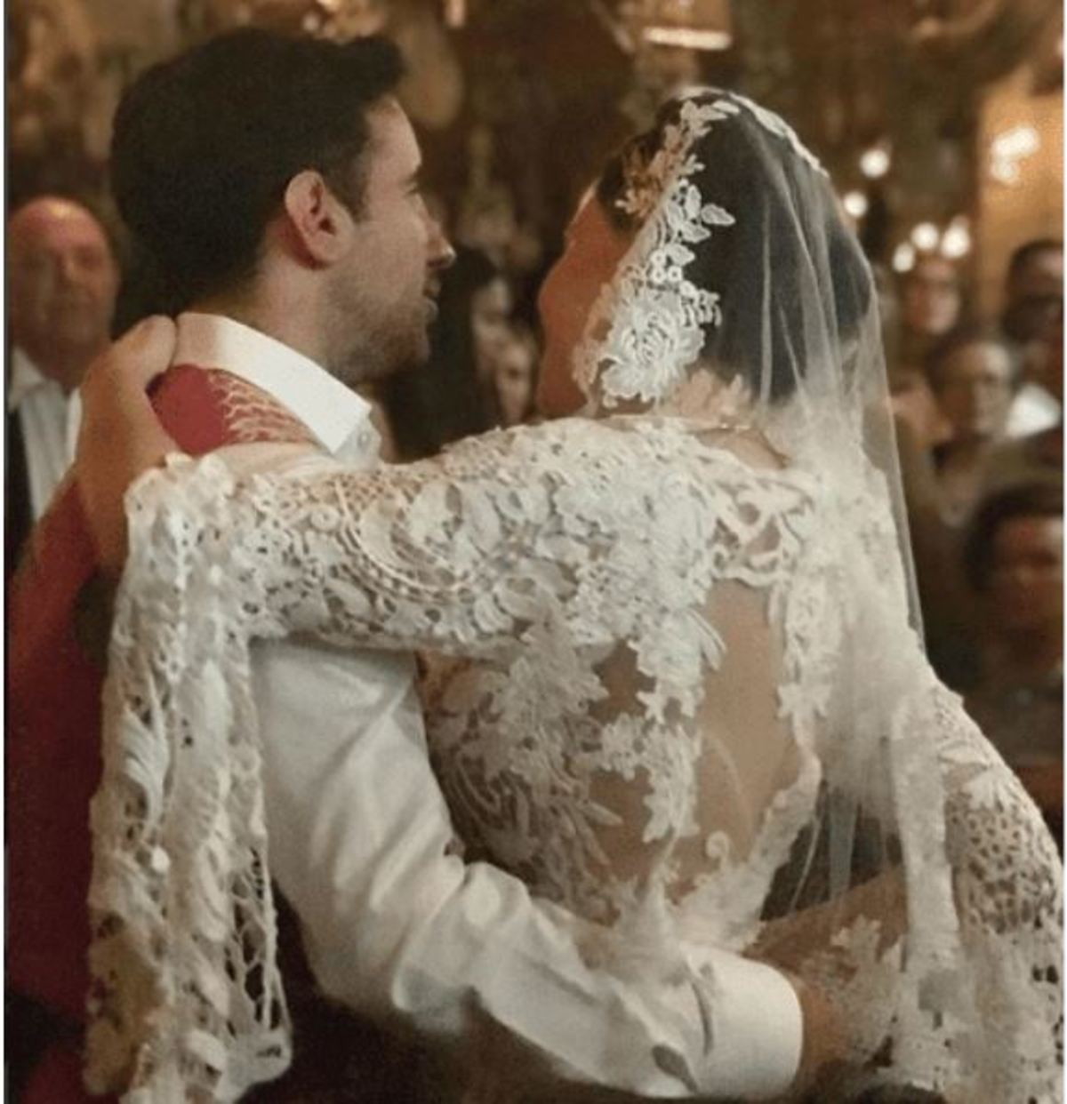 Ο παραδοσιακός τριήμερος γάμος γνωστής δικηγόρου – Έφτασε καβάλα σε γαϊδουράκι! [vid, pics]