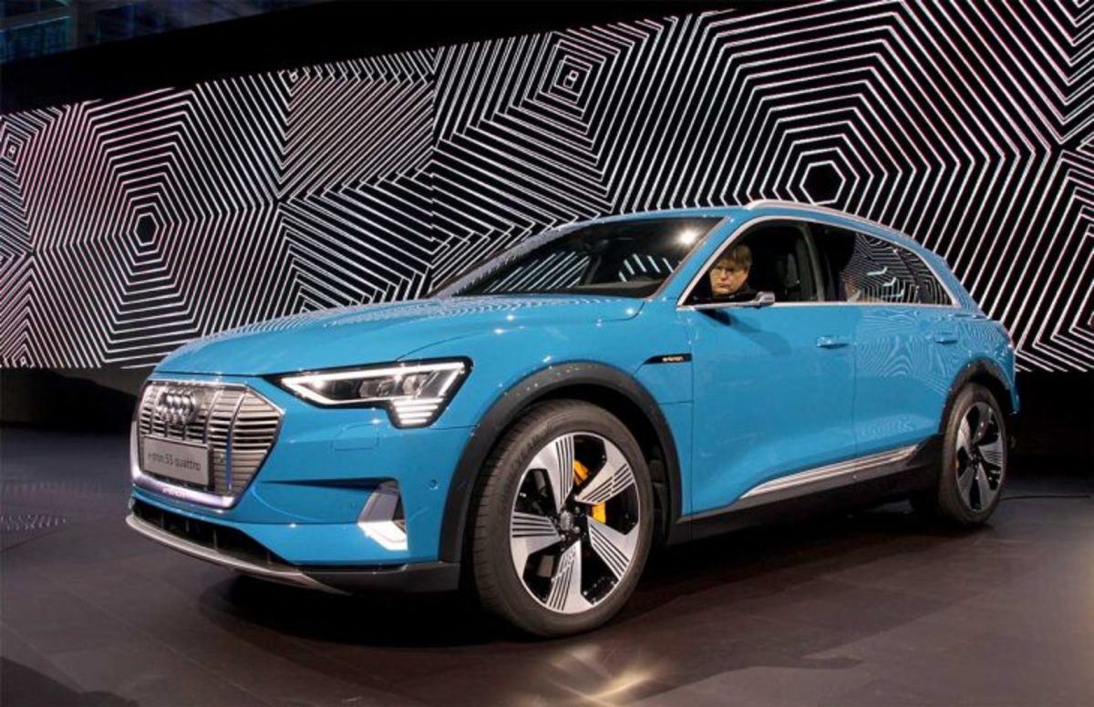 Σπάει τα… ταμία το νέο Audi e-tron