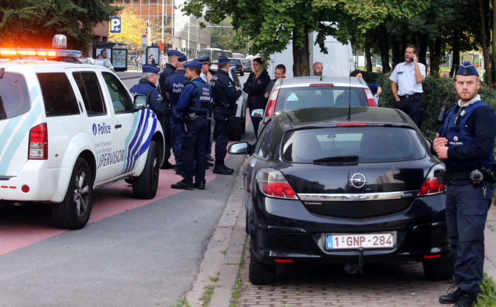 Τρόμος ξανά στις Βρυξέλλες! Επίθεση με μαχαίρι σε αστυνομικό, εξουδετερώθηκε ο δράστης