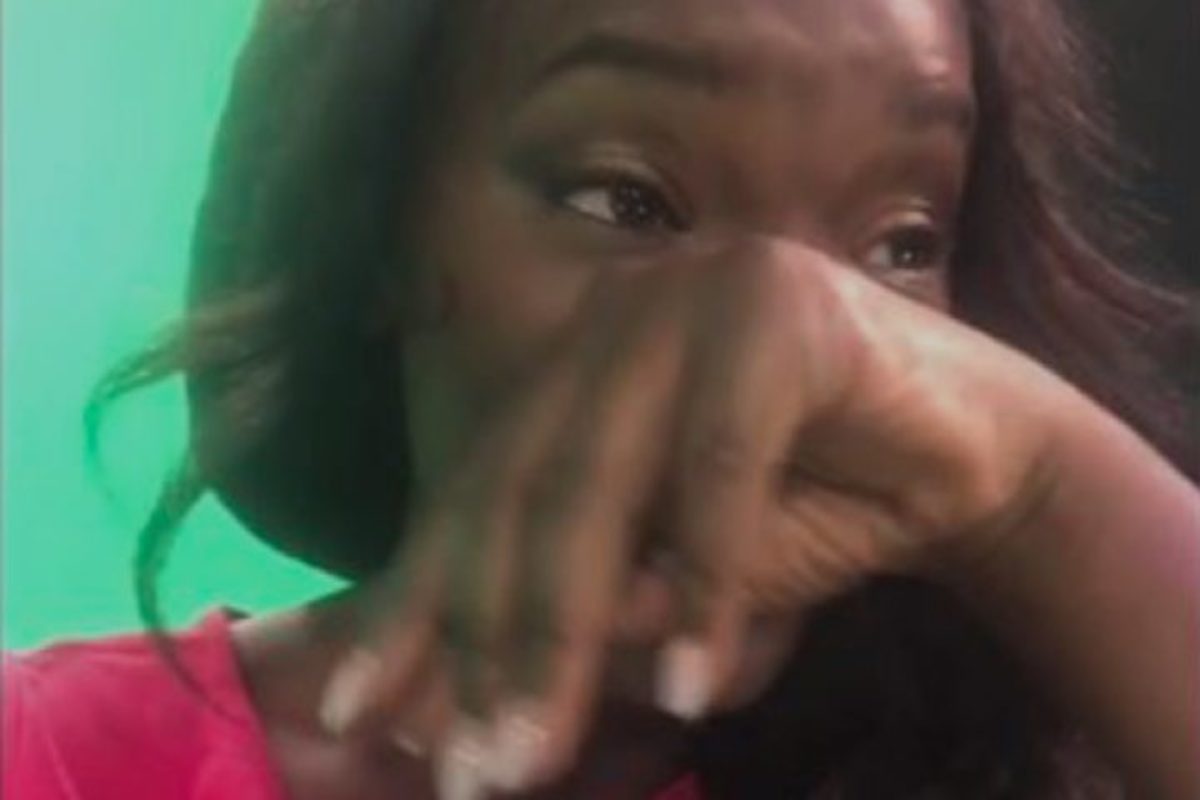 Ξέσπασε σε κλάματα γνωστή παρουσιάστρια! Το συγκλονιστικό μήνυμα στο Facebook – video