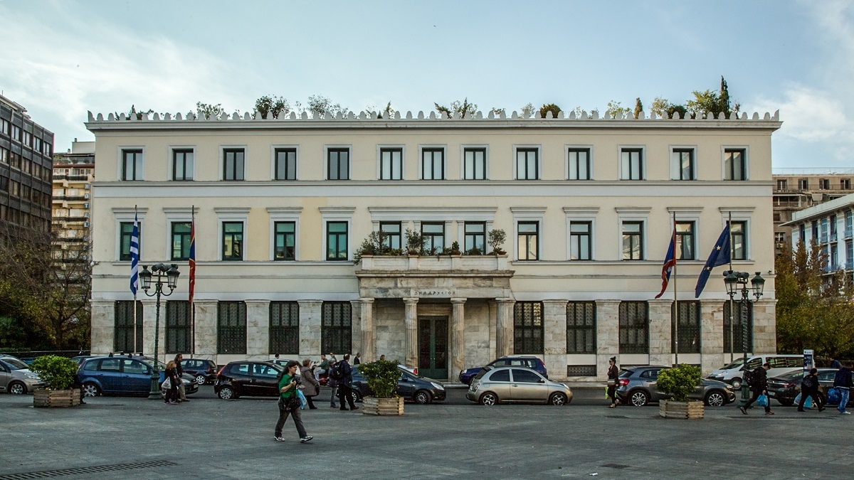 Ο γάμος στη Δημαρχείο της Αθήνας που αιφνιδίασε πολλούς…
