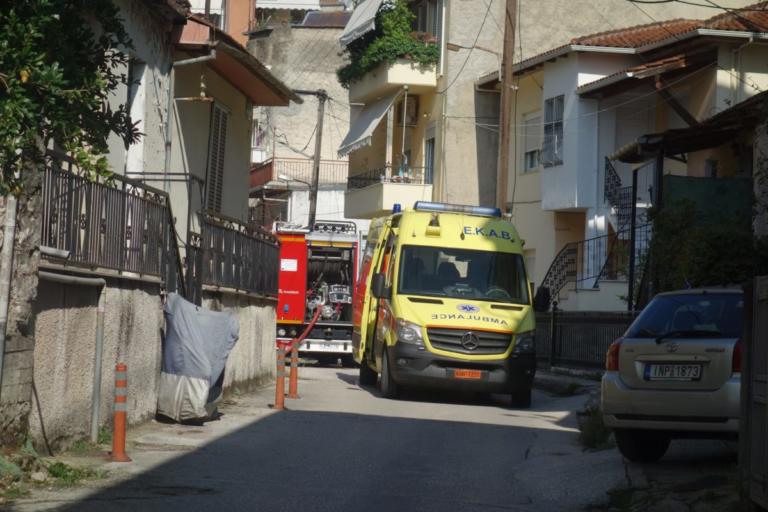 Ιωάννινα: Σε εξαιρετικά σοβαρή κατάσταση ο τραυματίας από την έκρηξη – Υγραέριο η πιθανότερη αιτία