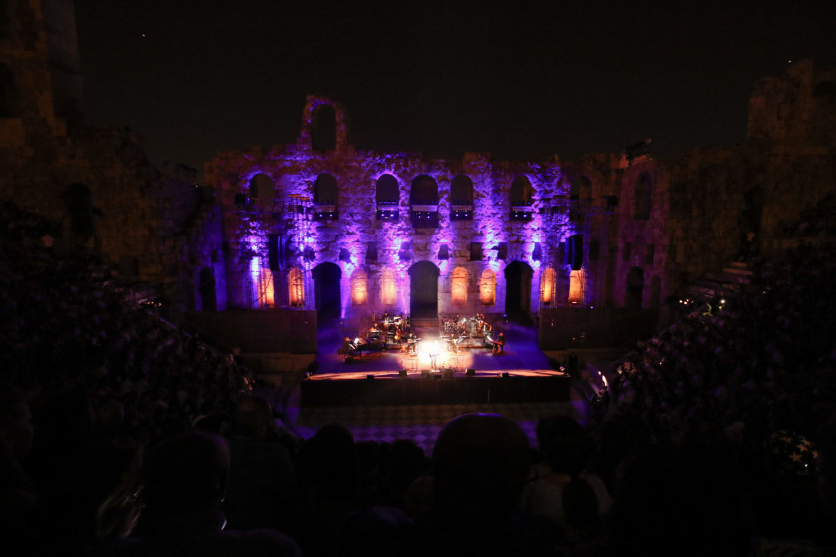 Ακυρώνεται λόγω καιρικών συνθηκών η συναυλία του Μισέλ Λεγκράν στο Ηρώδειο