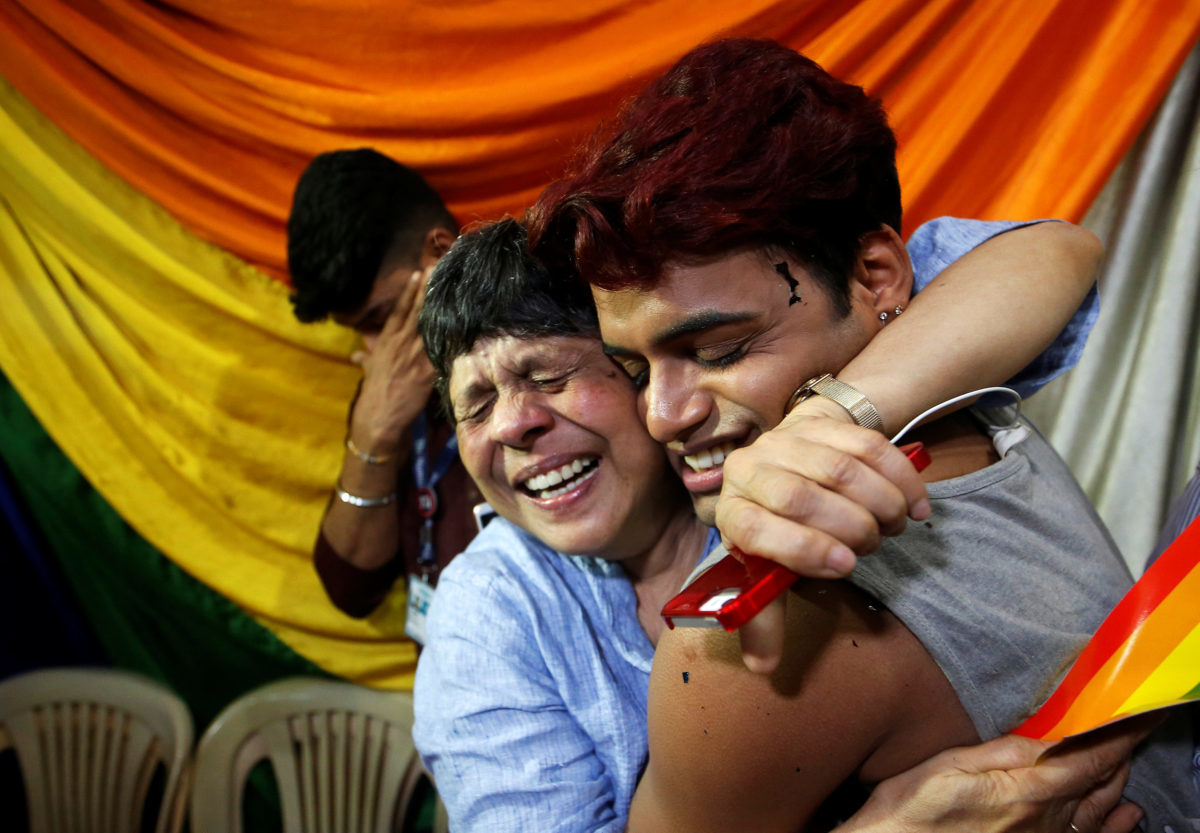 Ιστορική απόφαση: Αποποινικοποιήθηκε η ομοφυλοφιλία στην Ινδία