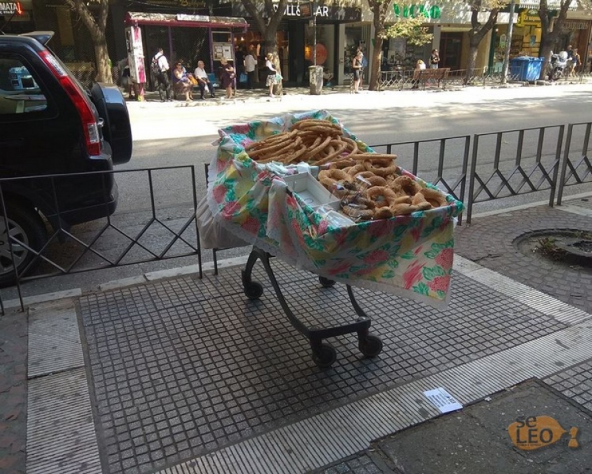 Πάγκος με κουλούρια… self service στη Θεσσαλονίκη! [pics]