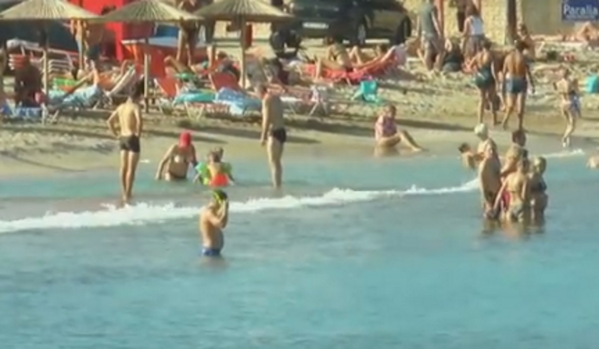 Κρήτη: Ο μεσογειακός κυκλώνας δεν έφτασε ποτέ – Βουτιές και ηλιοθεραπεία στην Αγία Πελαγία – video