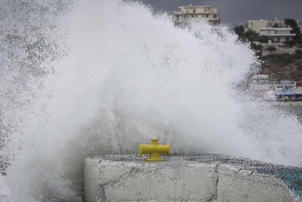 Η Πολιτική Προστασία συμβουλεύει: Πως να προστατευτείτε από τα ακραία καιρικά φαινόμενα