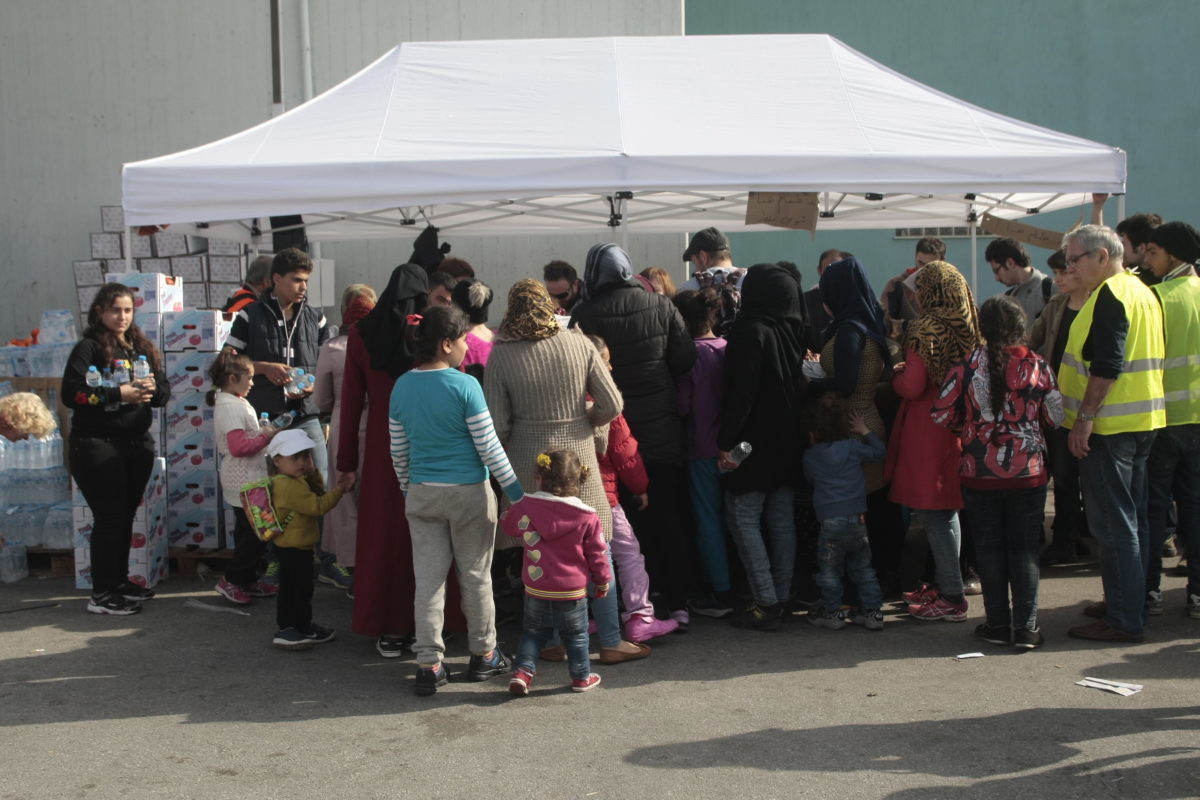 Λέσβος: Φεύγουν για Πειραιά 500 πρόσφυγες – Σε εξέλιξη η προσπάθεια αποσυμφόρησης της Μόριας!
