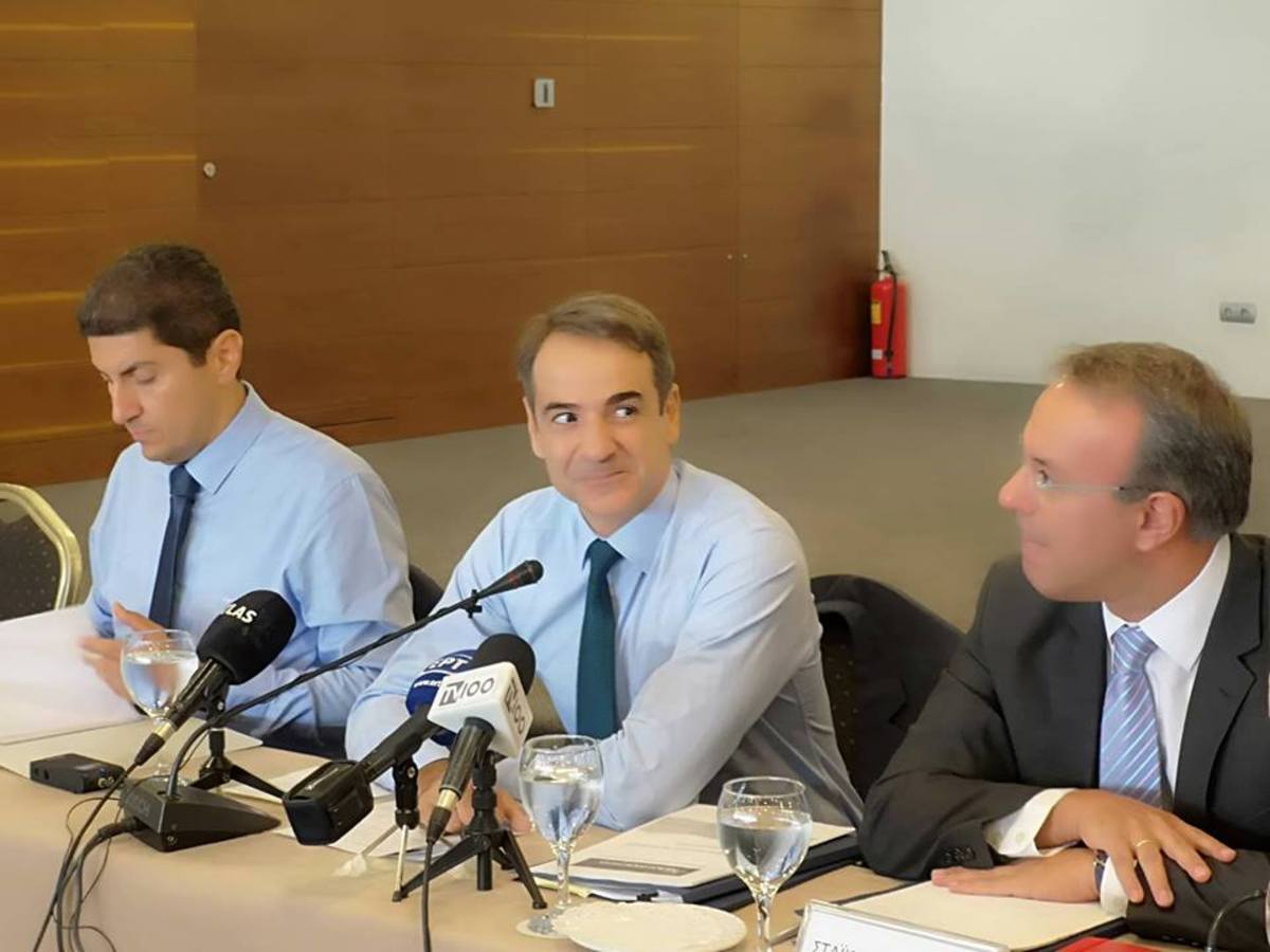 Θεσσαλονίκη: Οι εικόνες της επίσκεψης του Κυριάκου Μητσοτάκη – Επίθεση στην κυβέρνηση για Σκοπιανό και μνημόνια – video