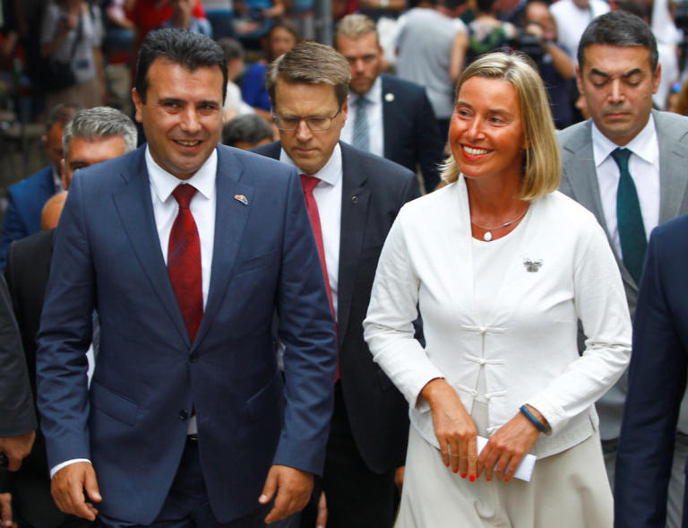 Επίσκεψη Μογκερίνι στα Σκόπια – “Στηρίζουμε την συμφωνία των Πρεσπών”