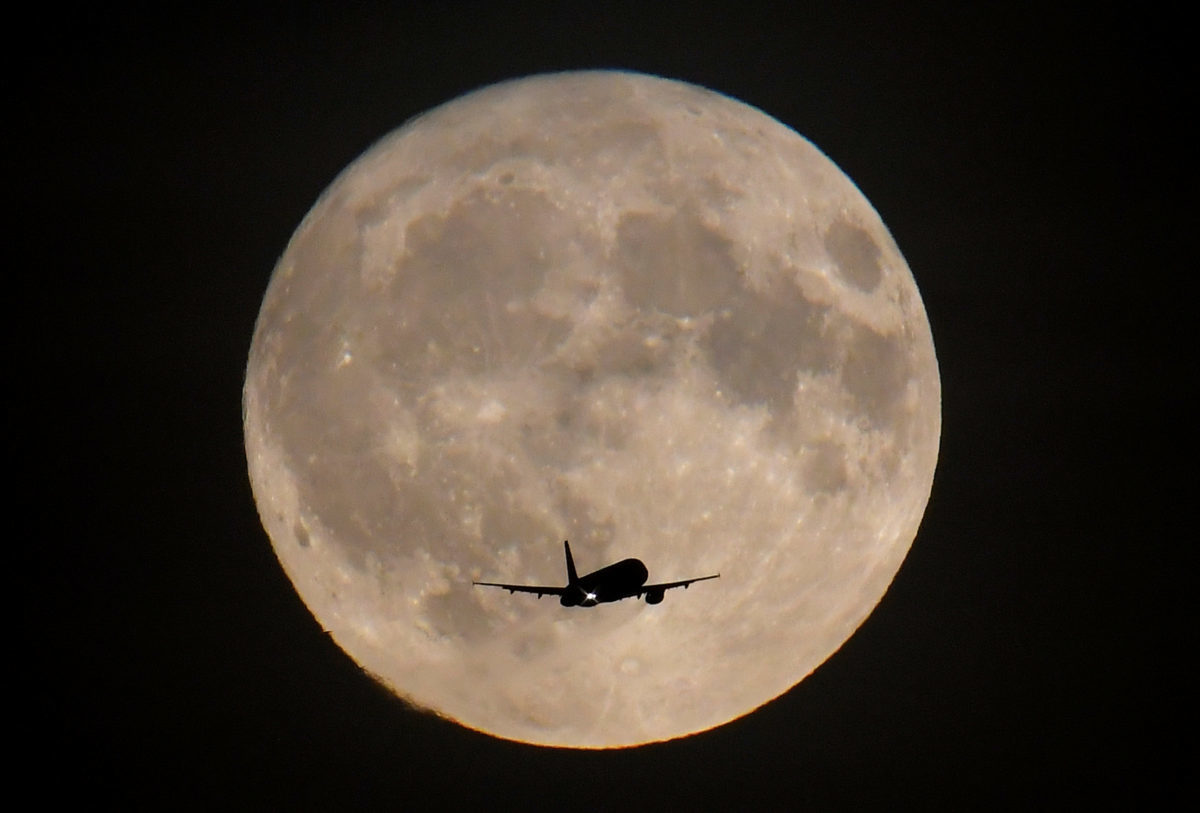 Το τεχνητό φεγγάρι που θα σβήσει τα φανάρια – 8 φορές πιο φωτεινό από τη Σελήνη