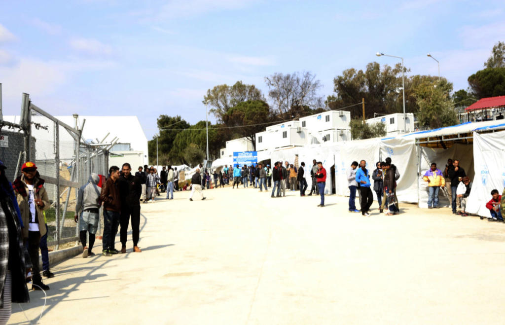 Περιφέρεια Β. Αιγαίου: Κίνδυνος για τη δημόσια υγεία το κέντρο υποδοχής προσφύγων στη Μόρια