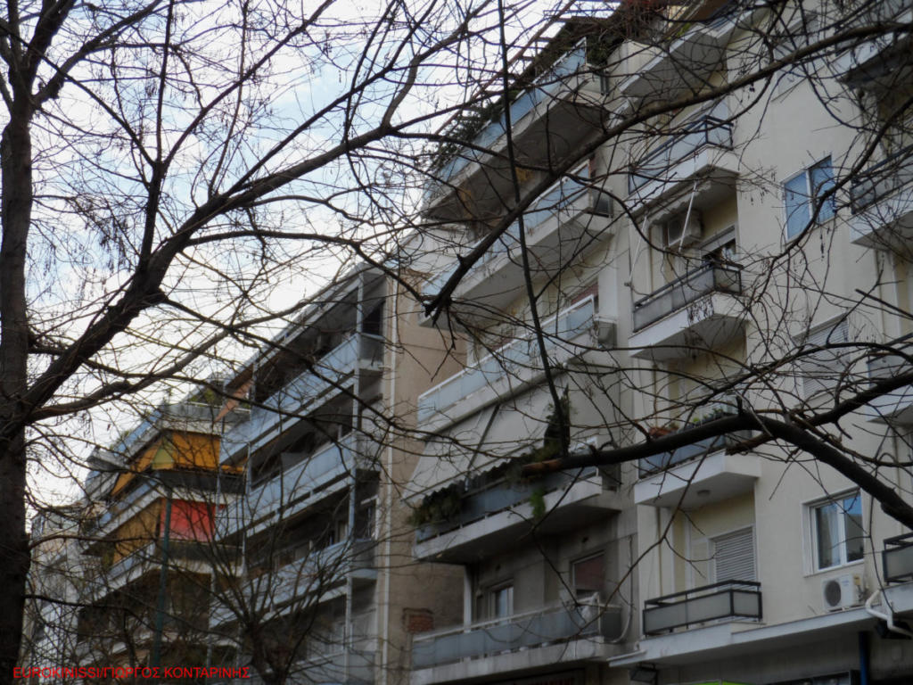 Πάτρα: 22χρονος έπεσε από μπαλκόνι πολυκατοικίας