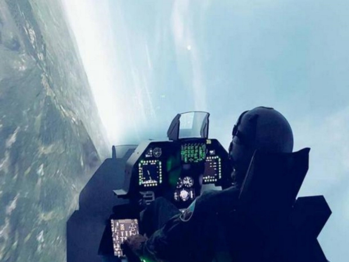 «Λαοθάλασσα» στη ΔΕΘ για τον προσομοιωτή των Ελληνικών “οχιών” F-16 VIPER! video, pics