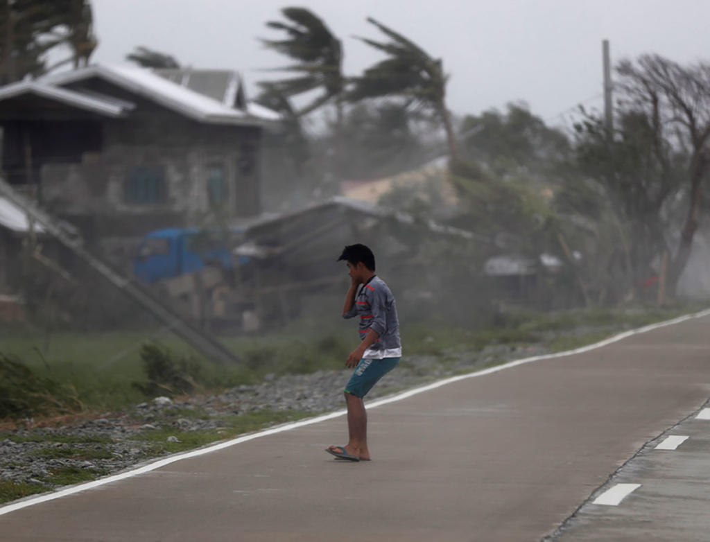 Σκορπά θάνατο ο υπερτυφώνας Μανγκούτ στις Φιλιππίνες, 30 οι νεκροί – video
